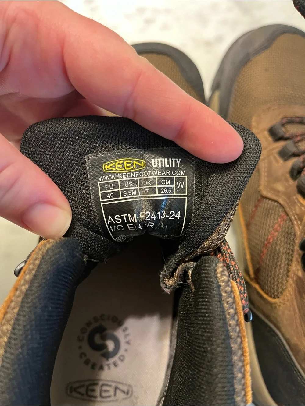 Keen Brown and Black Men's Waterproof Hiking/work boots composite toe